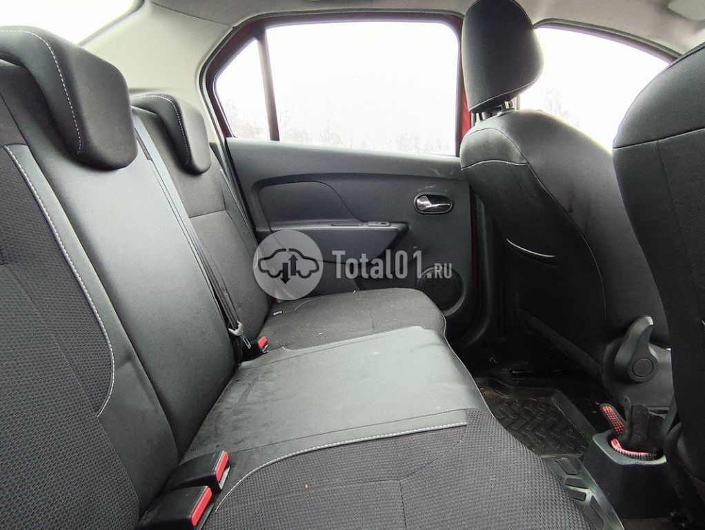 Фото Renault Logan 142