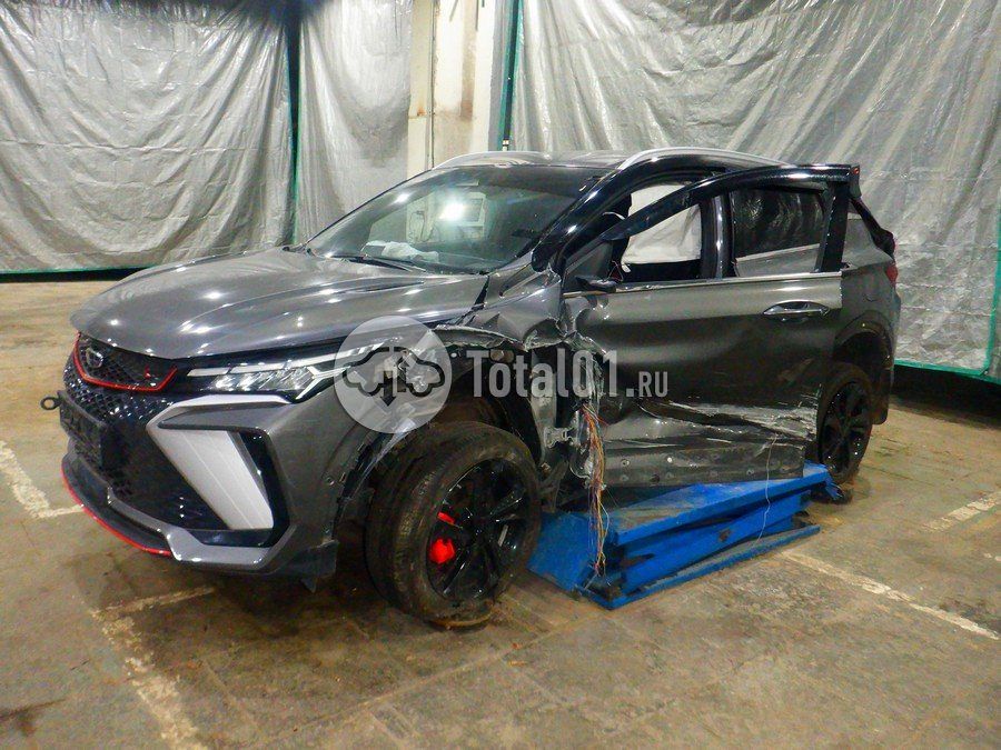 Фото Geely Coolray 10