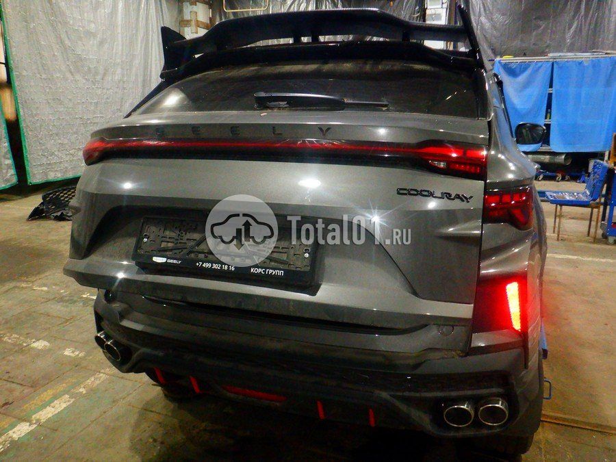 Фото Geely Coolray 12