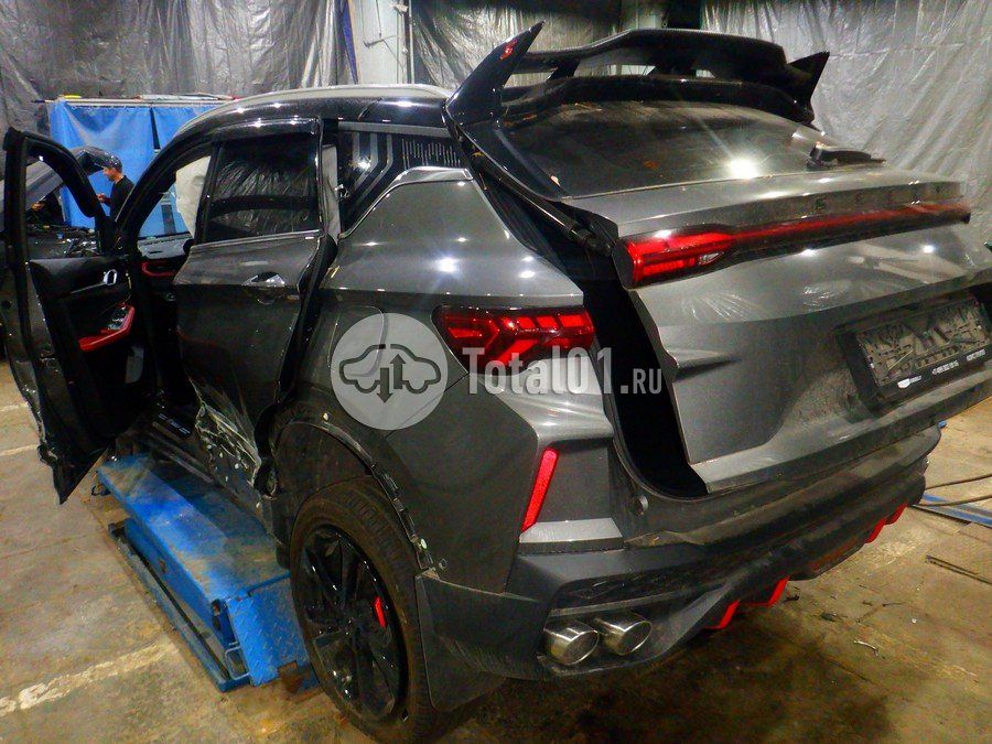 Фото Geely Coolray 16