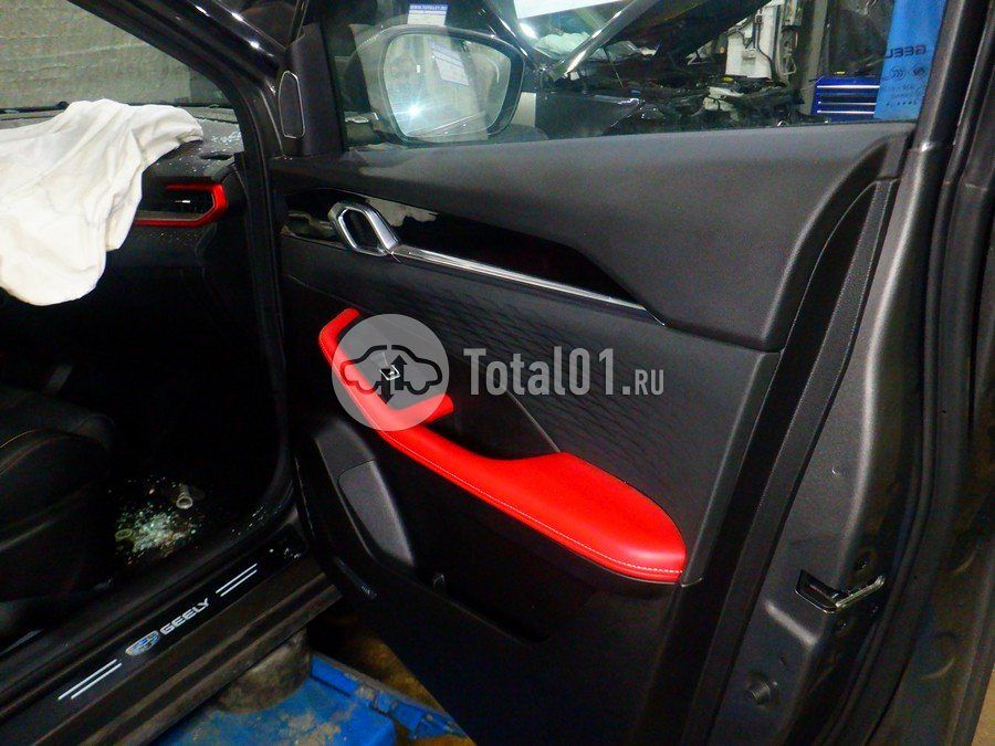 Фото Geely Coolray 22