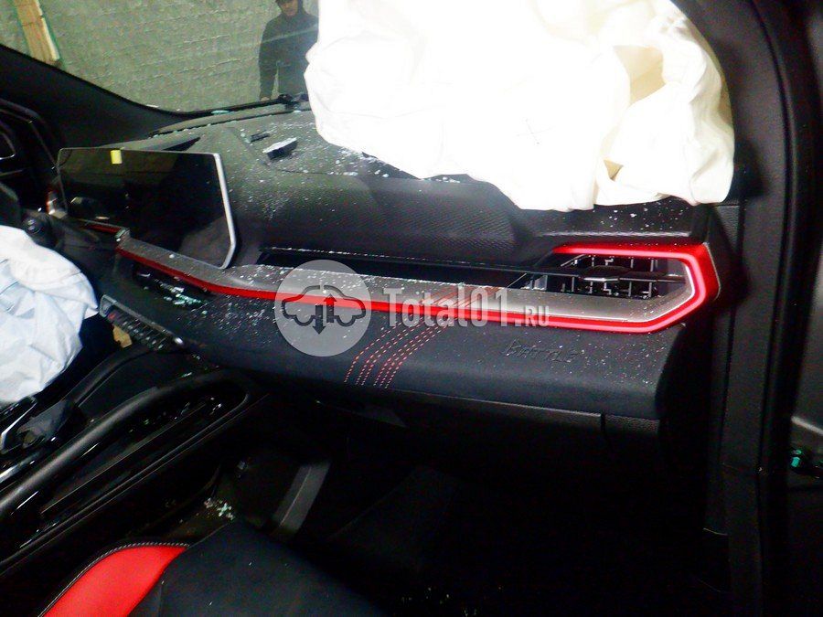 Фото Geely Coolray 36