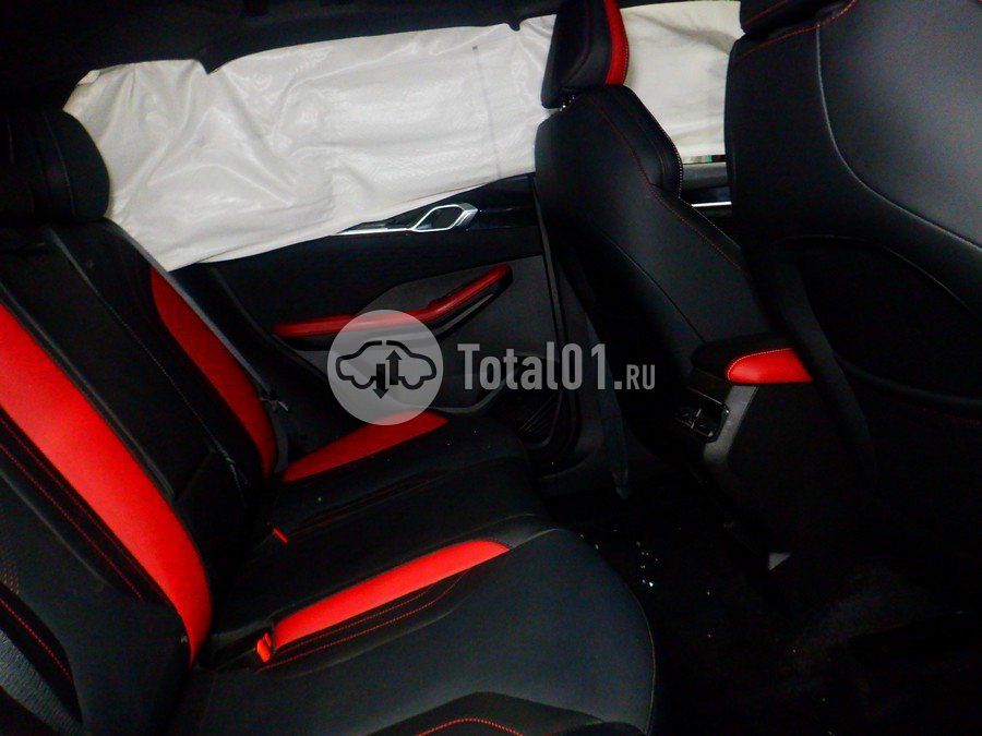 Фото Geely Coolray 60