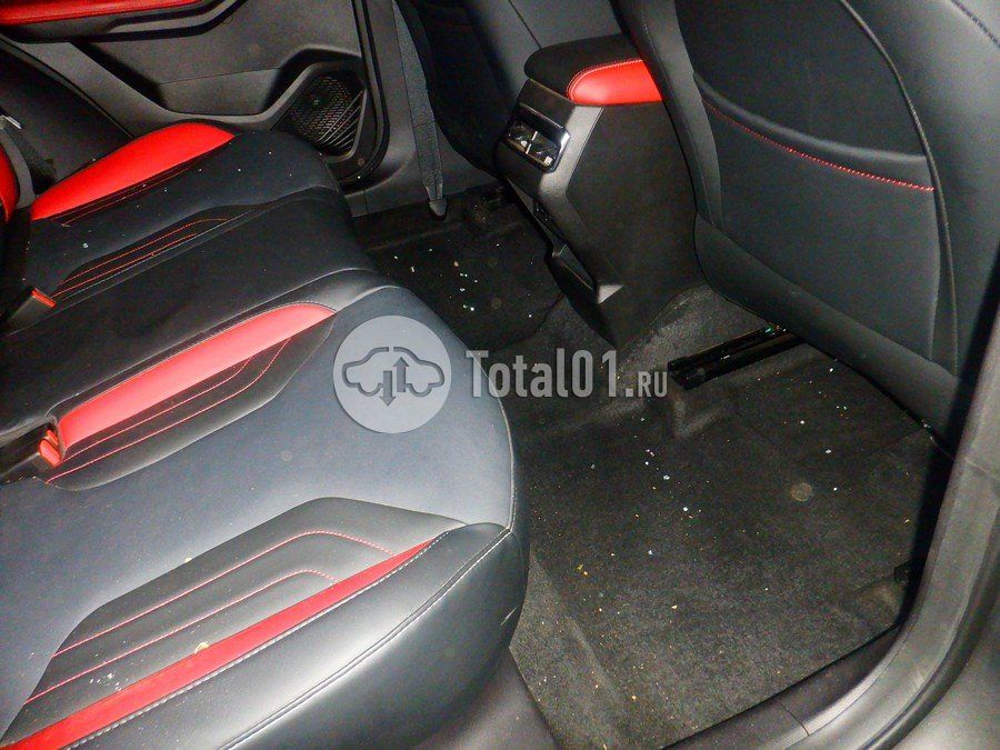 Фото Geely Coolray 70