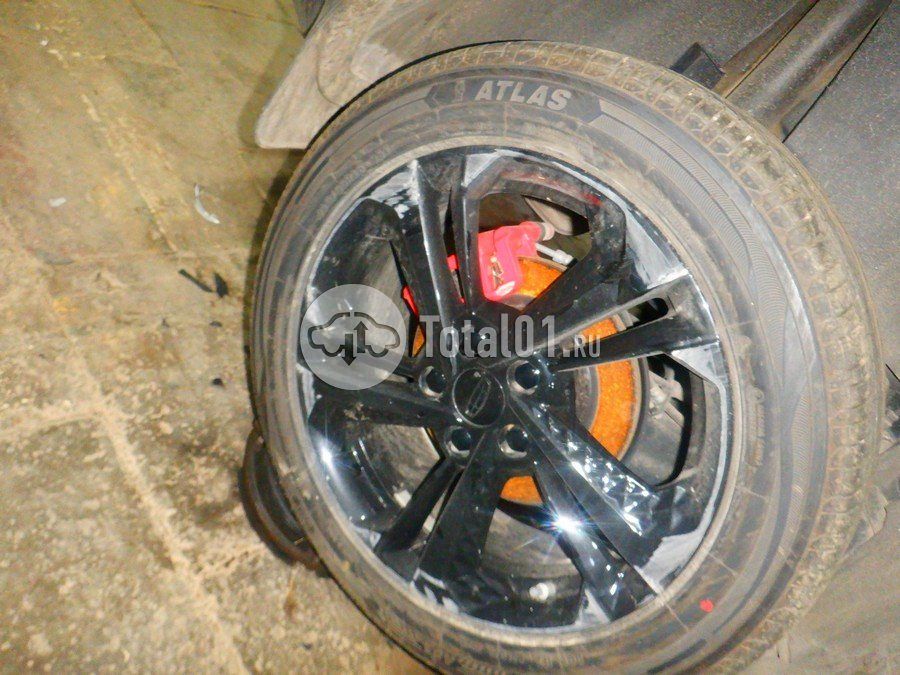 Фото Geely Coolray 136