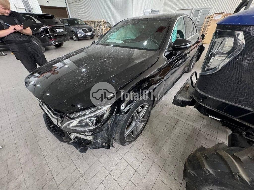 Фото Mercedes-Benz C-класс 640