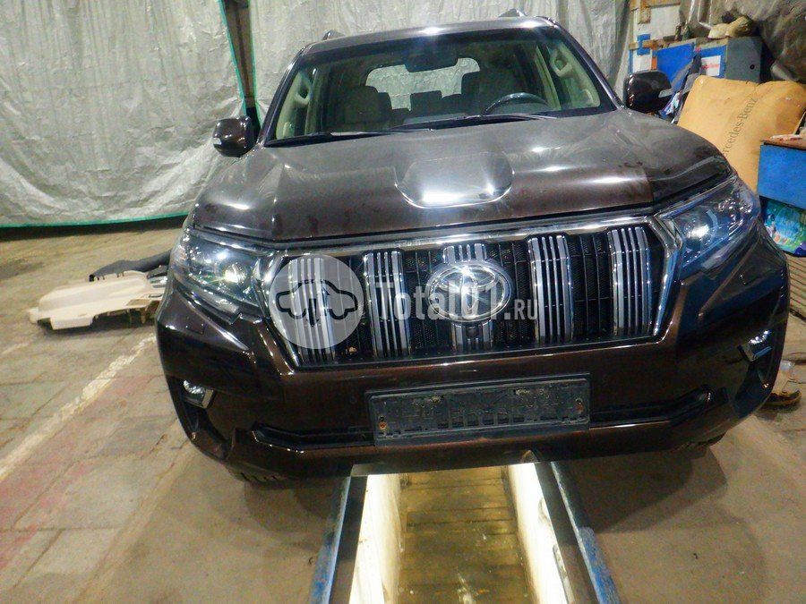 Фото Toyota Land Cruiser Prado 4