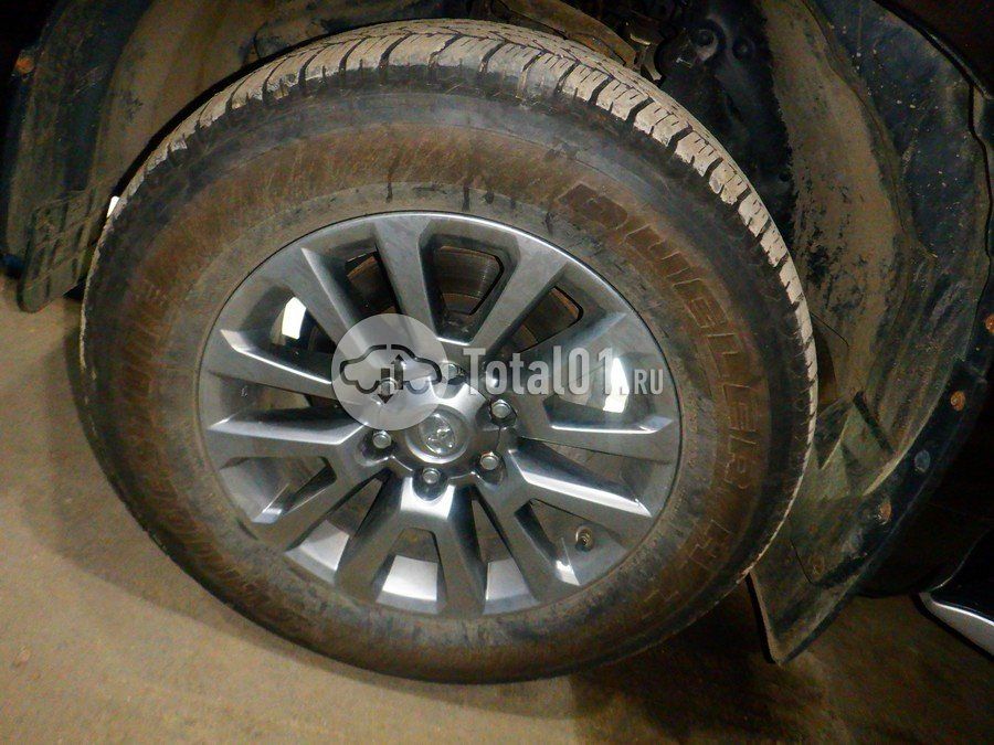 Фото Toyota Land Cruiser Prado 196