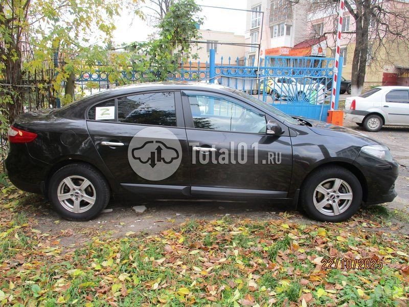 Фото Renault Fluence 14