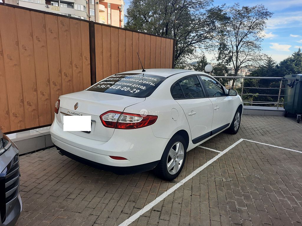 Фото Renault Fluence 10