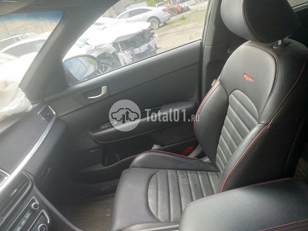 Фото KIA Optima 38