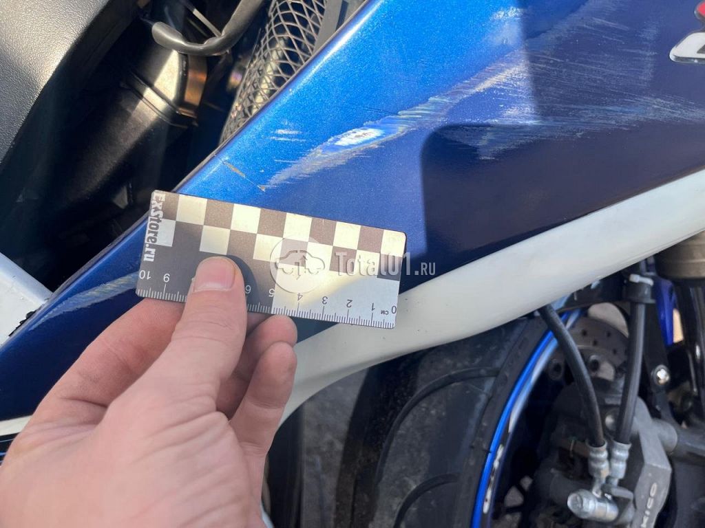 Фото Suzuki GSX-R600 12