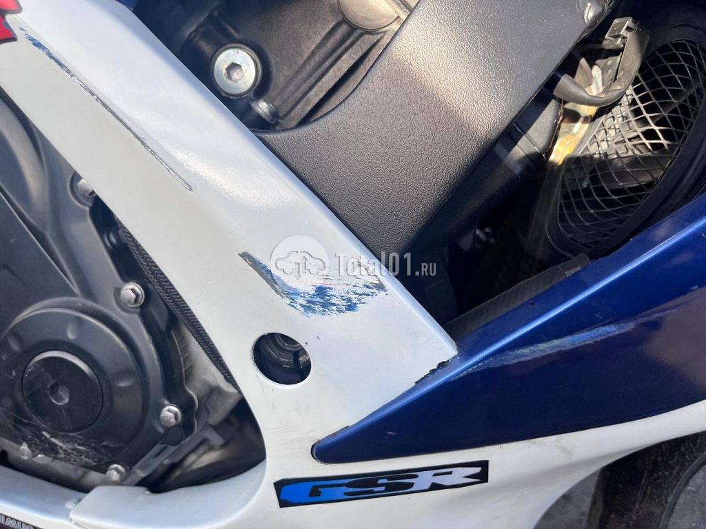 Фото Suzuki GSX-R600 16