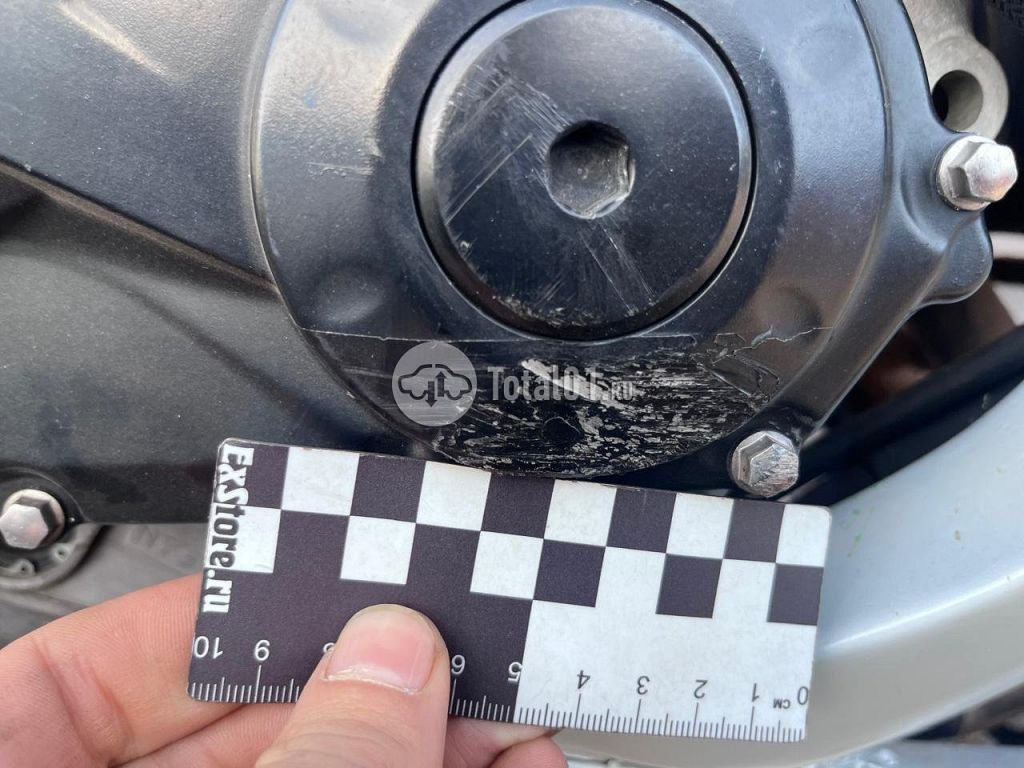 Фото Suzuki GSX-R600 30