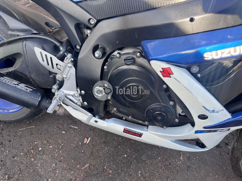 Фото Suzuki GSX-R600 32