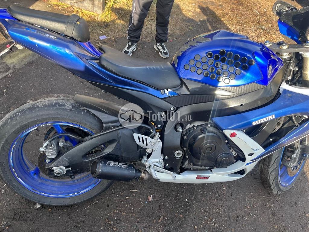 Фото Suzuki GSX-R600 40