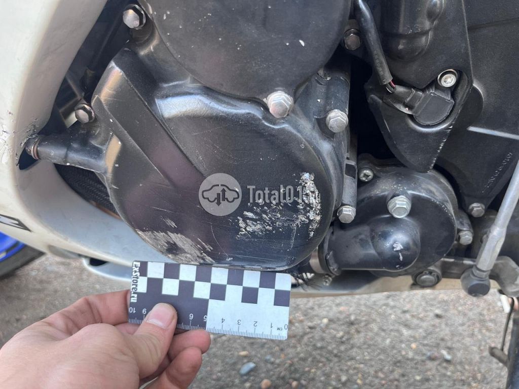 Фото Suzuki GSX-R600 48