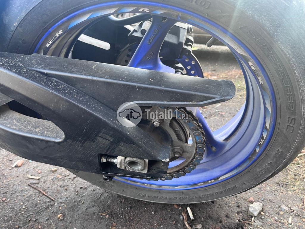 Фото Suzuki GSX-R600 100