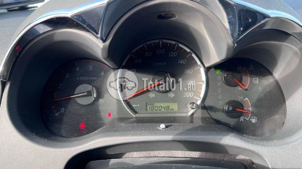 Фото Toyota Hilux 260