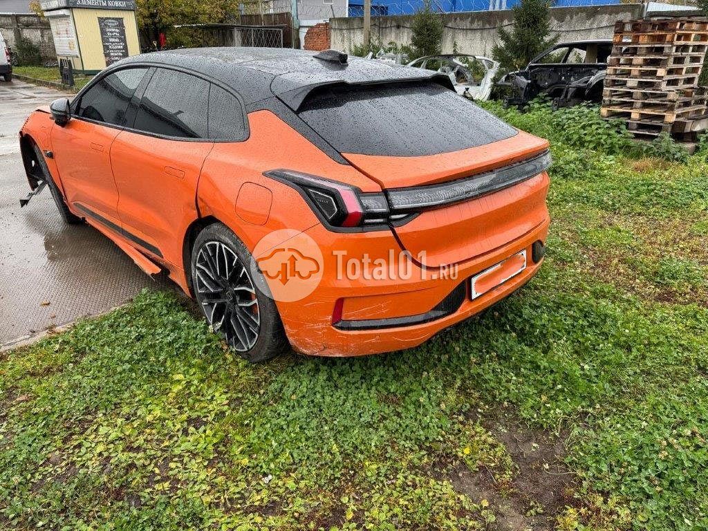 Фото Zeekr 001 4