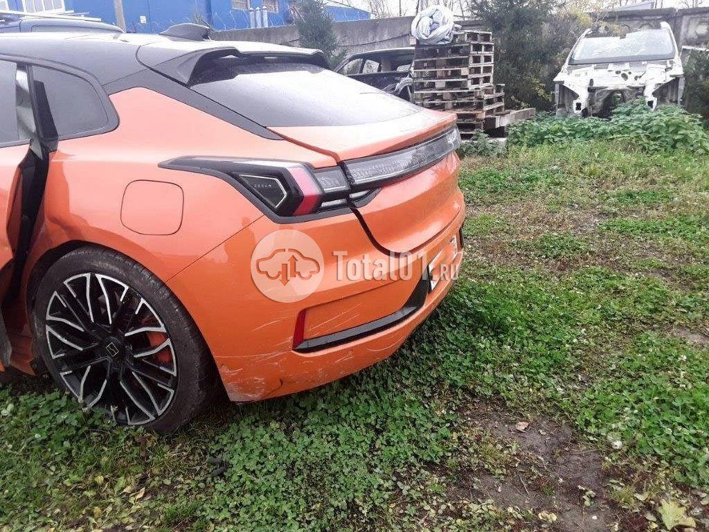 Фото Zeekr 001 8