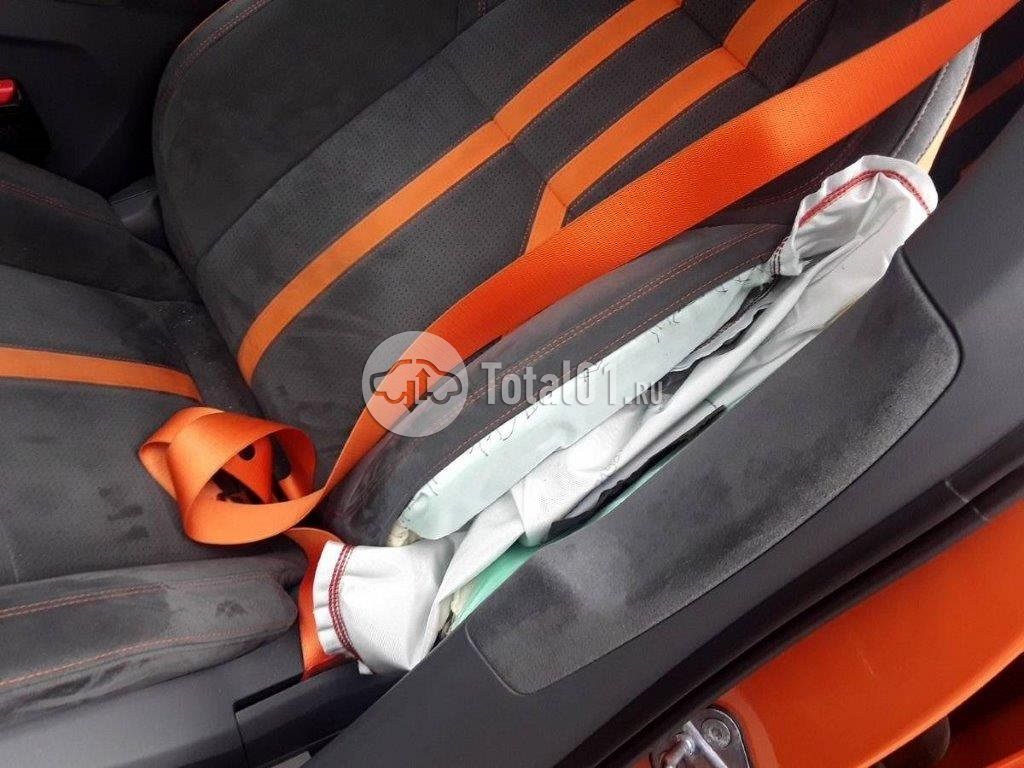 Фото Zeekr 001 14