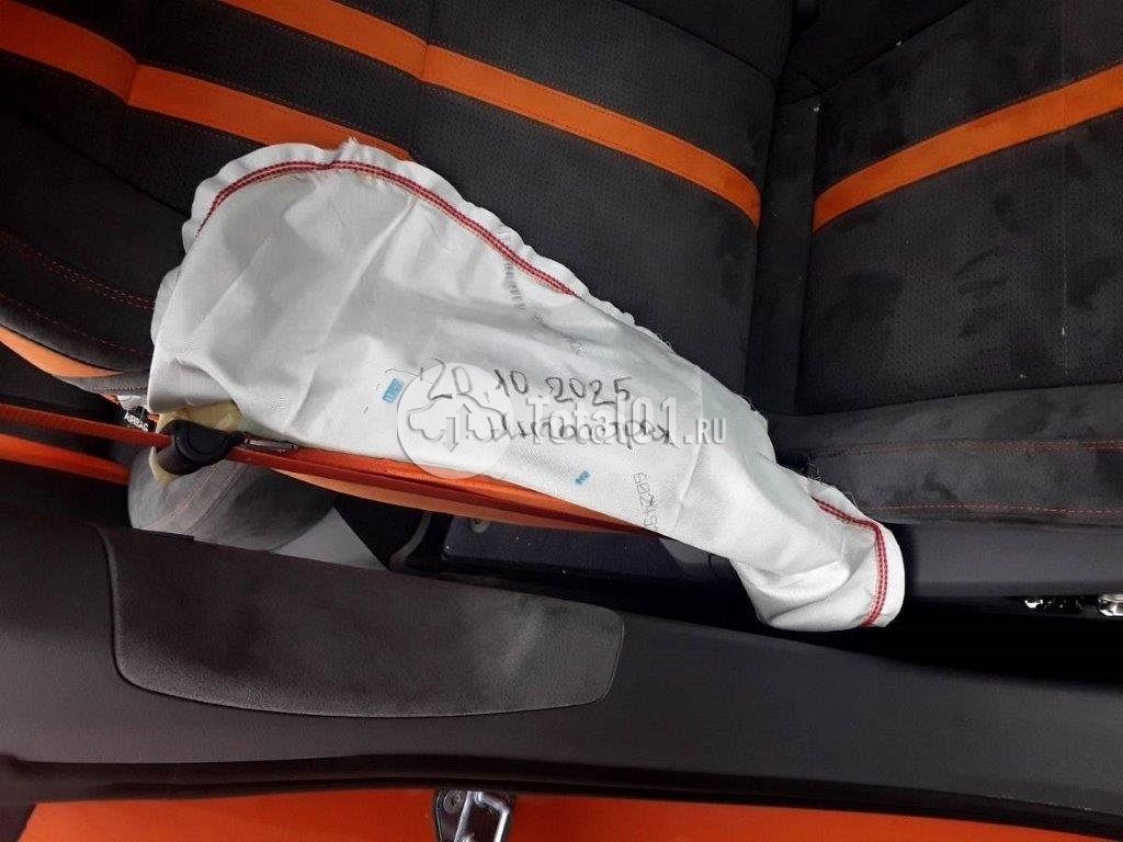 Фото Zeekr 001 16