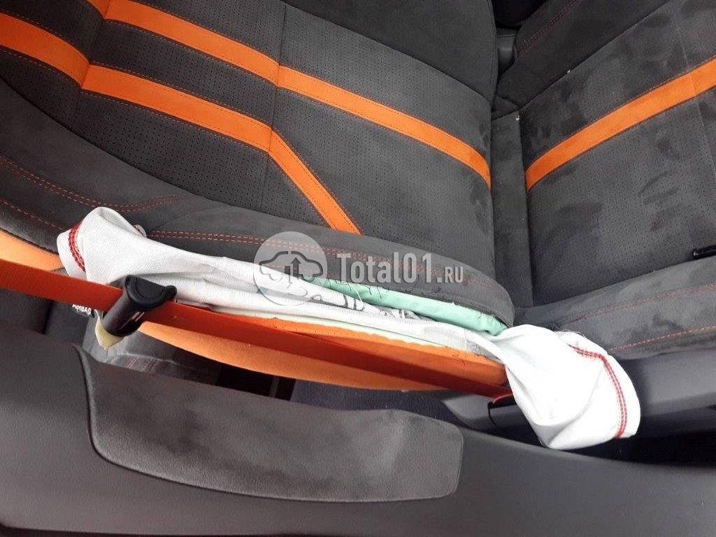 Фото Zeekr 001 18