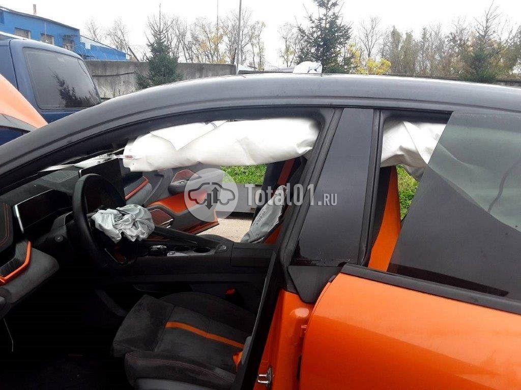 Фото Zeekr 001 36