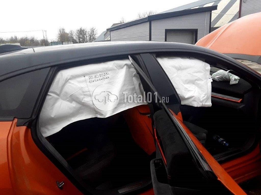 Фото Zeekr 001 38