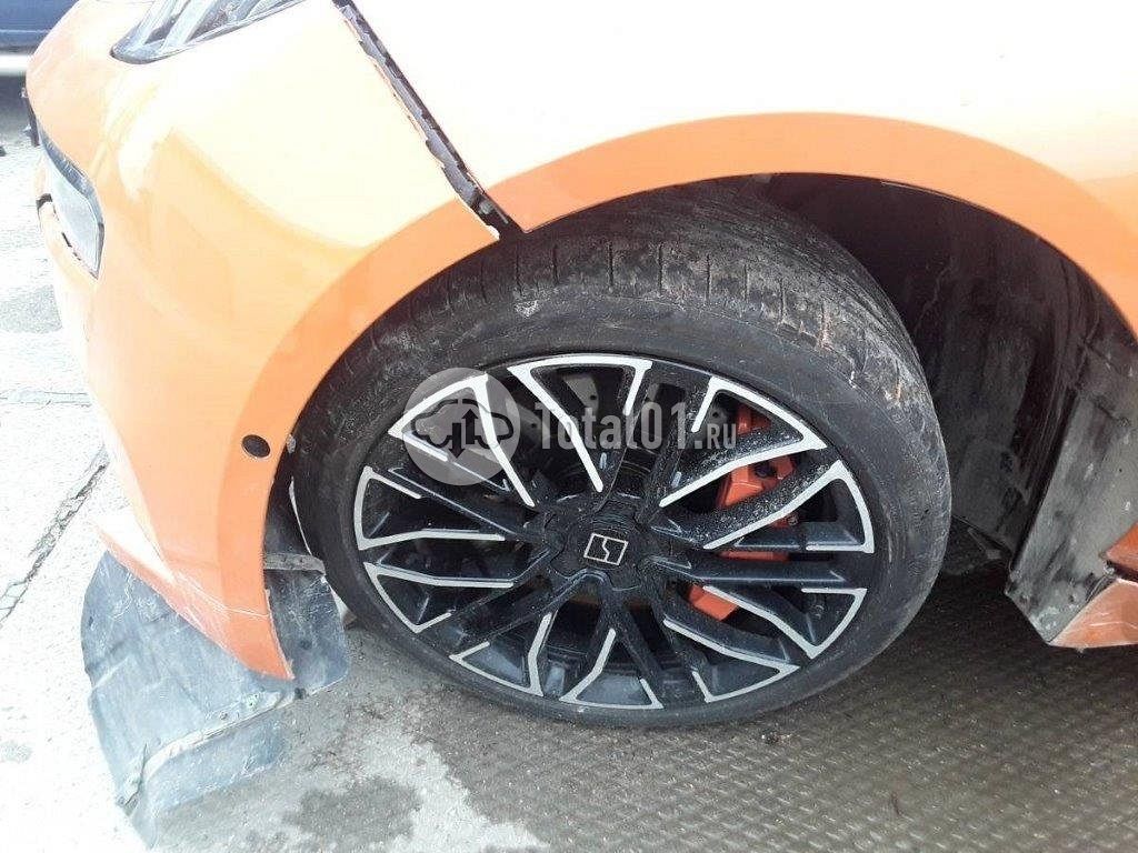 Фото Zeekr 001 82