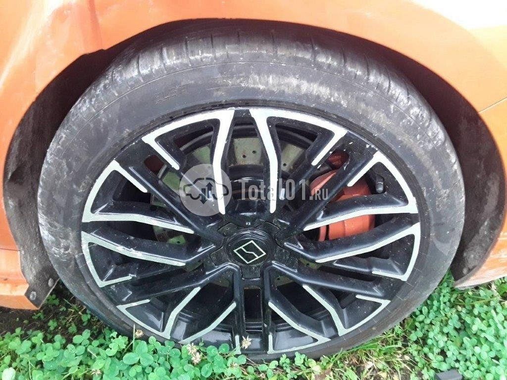 Фото Zeekr 001 130