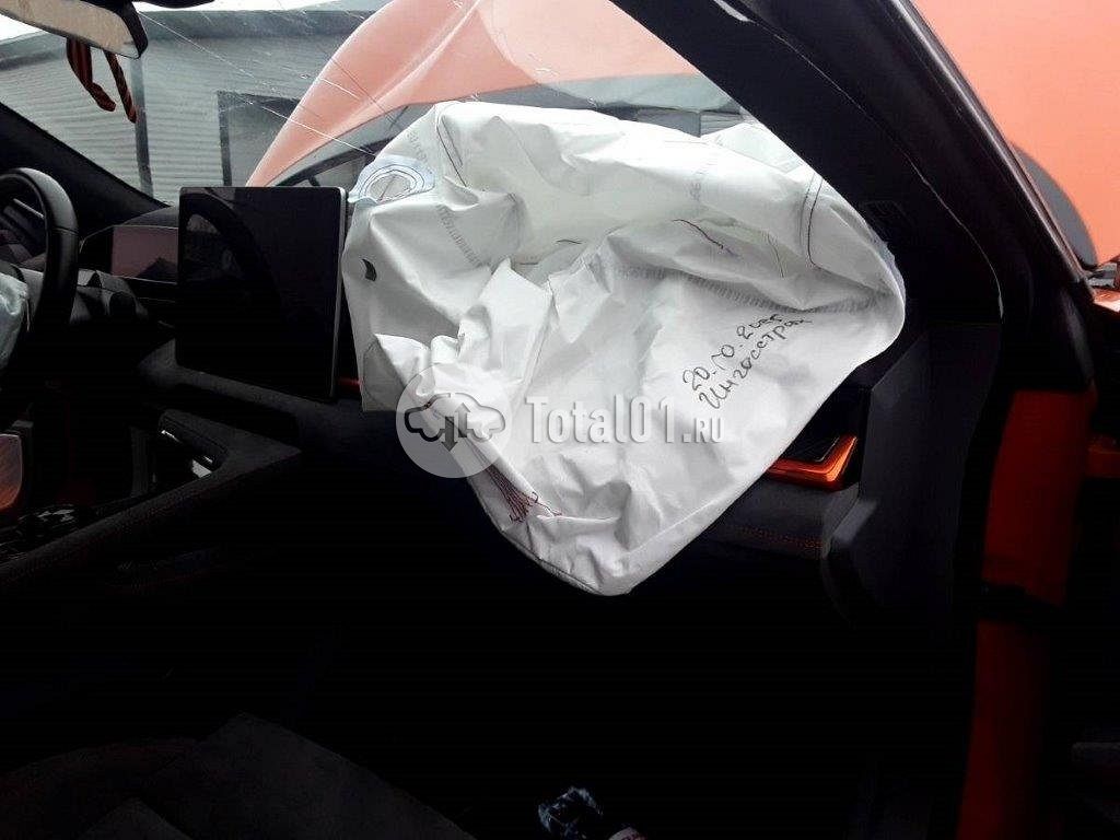 Фото Zeekr 001 150