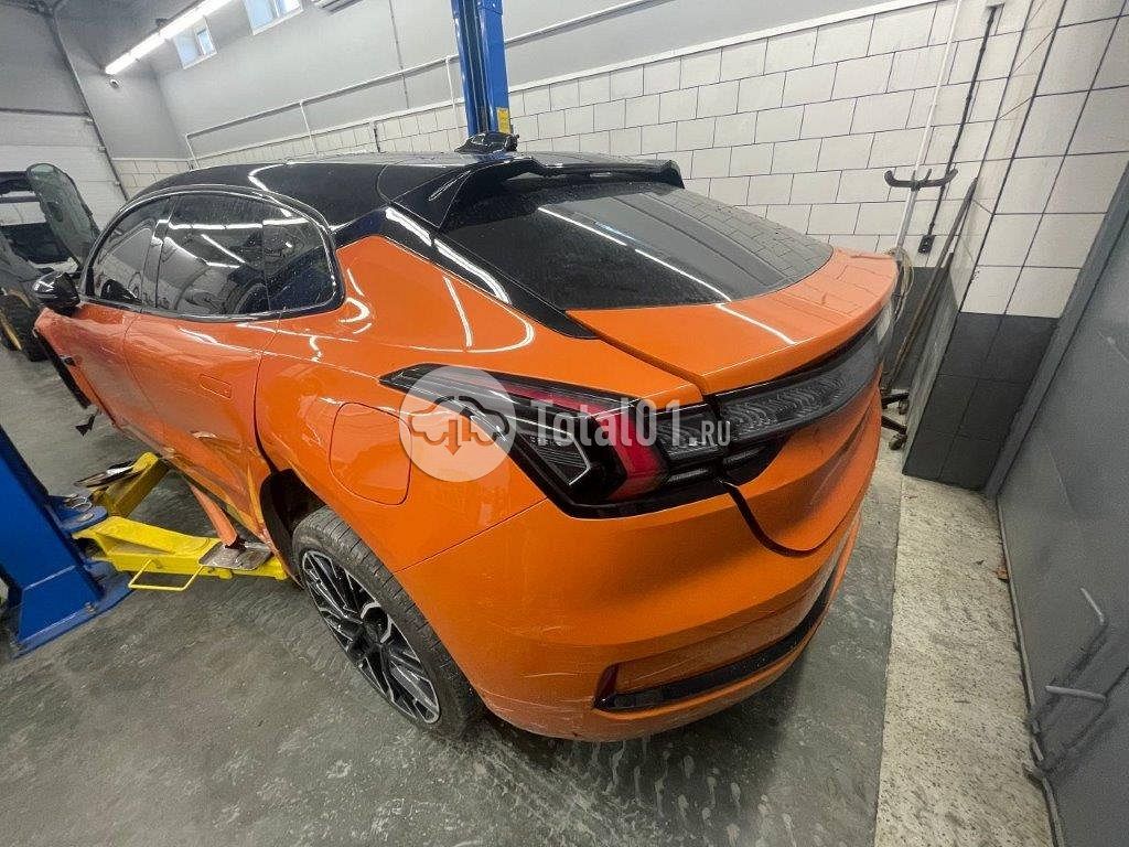 Фото Zeekr 001 206