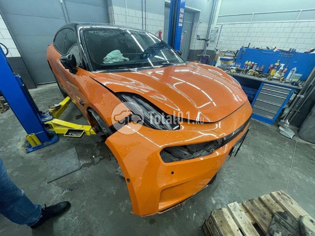 Фото Zeekr 001 228