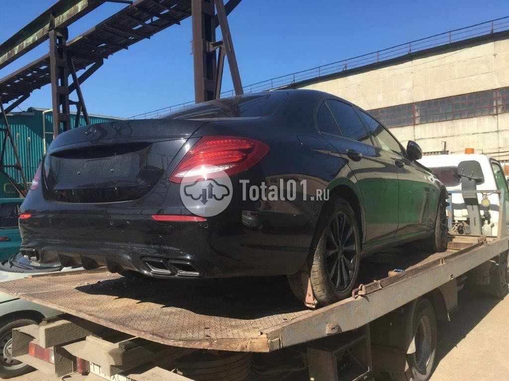 Фото Mercedes-Benz E-класс 10