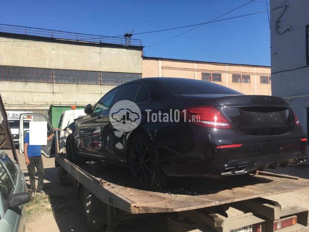 Фото Mercedes-Benz E-класс 12