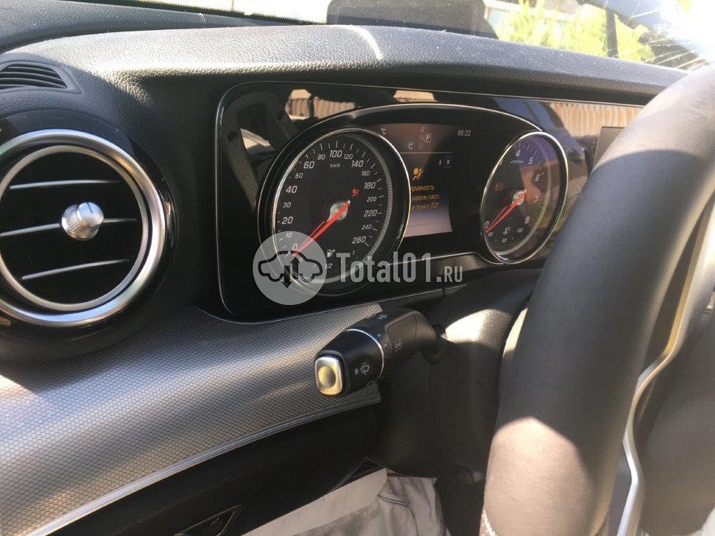 Фото Mercedes-Benz E-класс 114