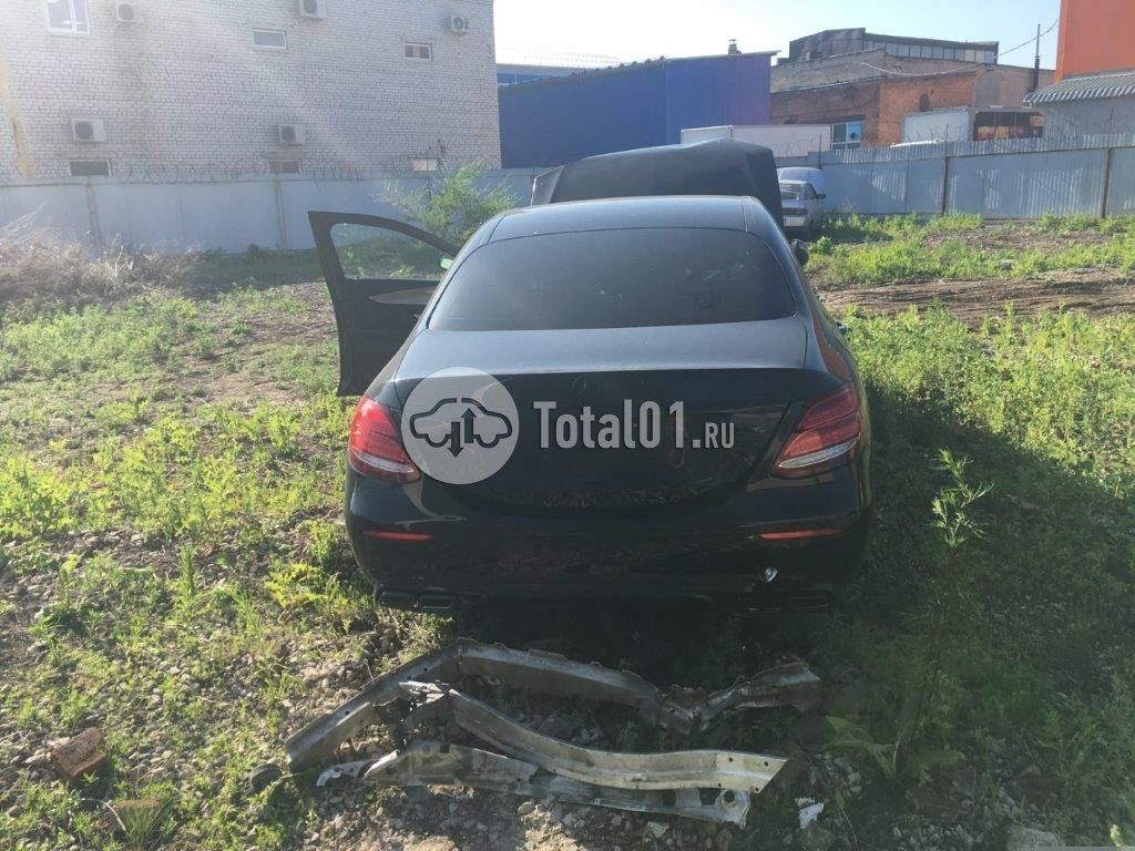 Фото Mercedes-Benz E-класс 188