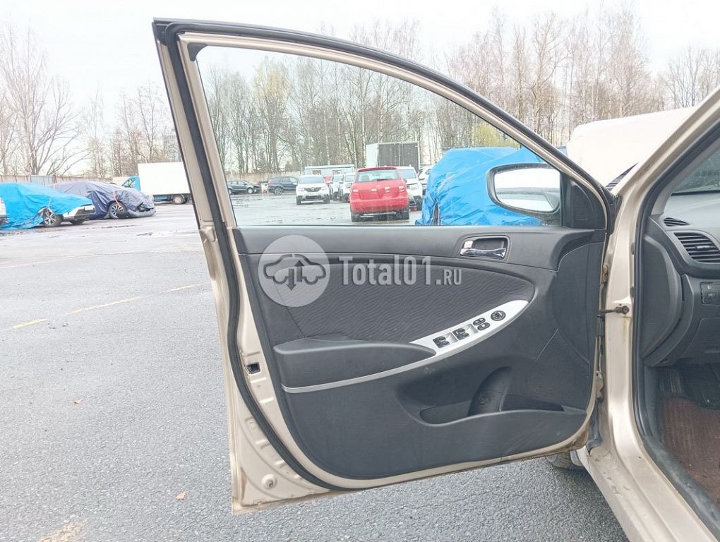 Фото Hyundai Solaris 98