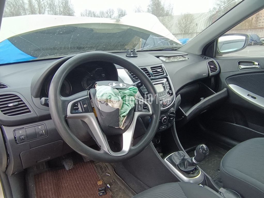 Фото Hyundai Solaris 102