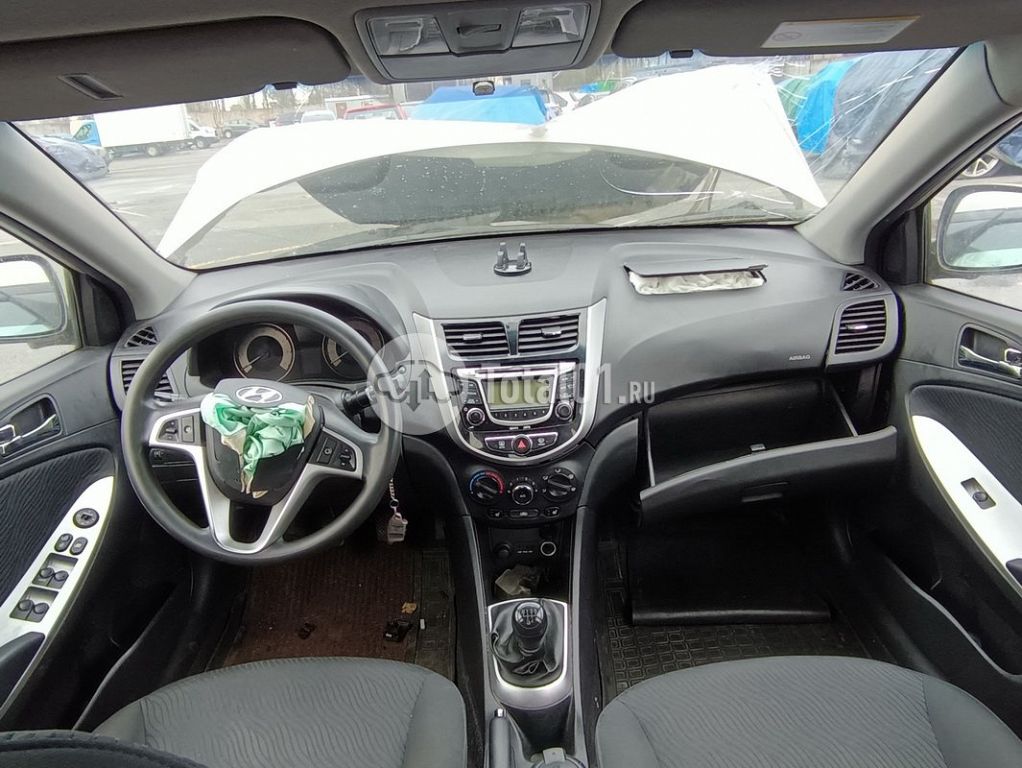 Фото Hyundai Solaris 148