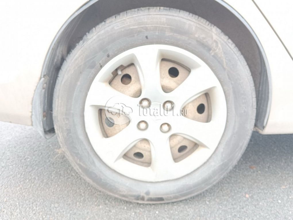 Фото Hyundai Solaris 180