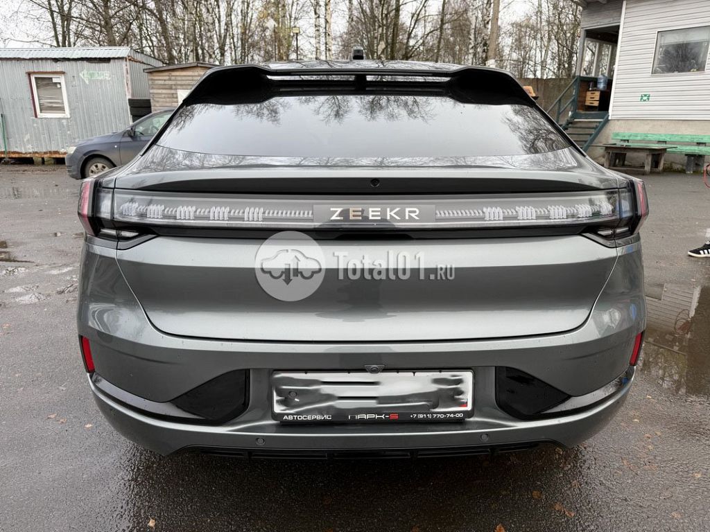 Фото Zeekr 001 12
