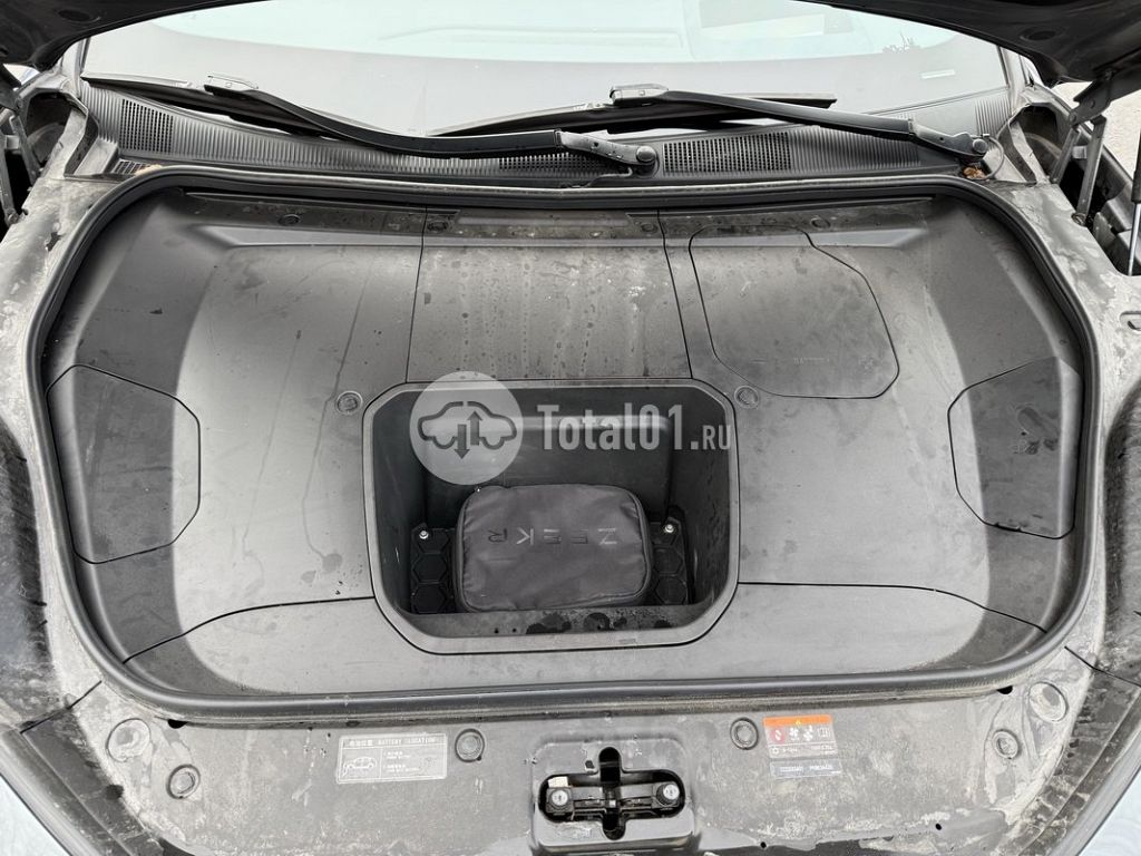 Фото Zeekr 001 28