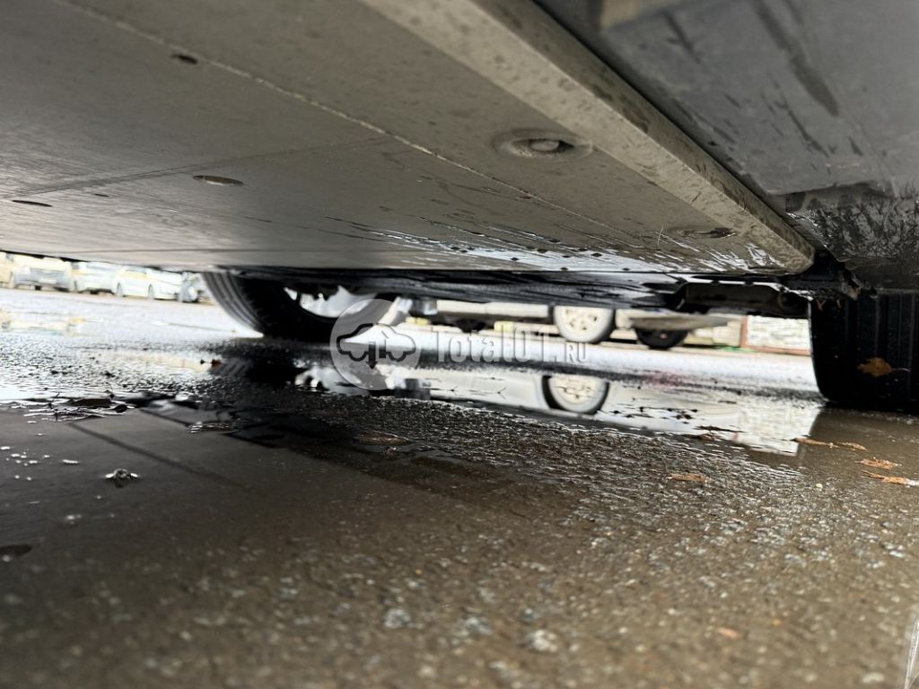 Фото Zeekr 001 38