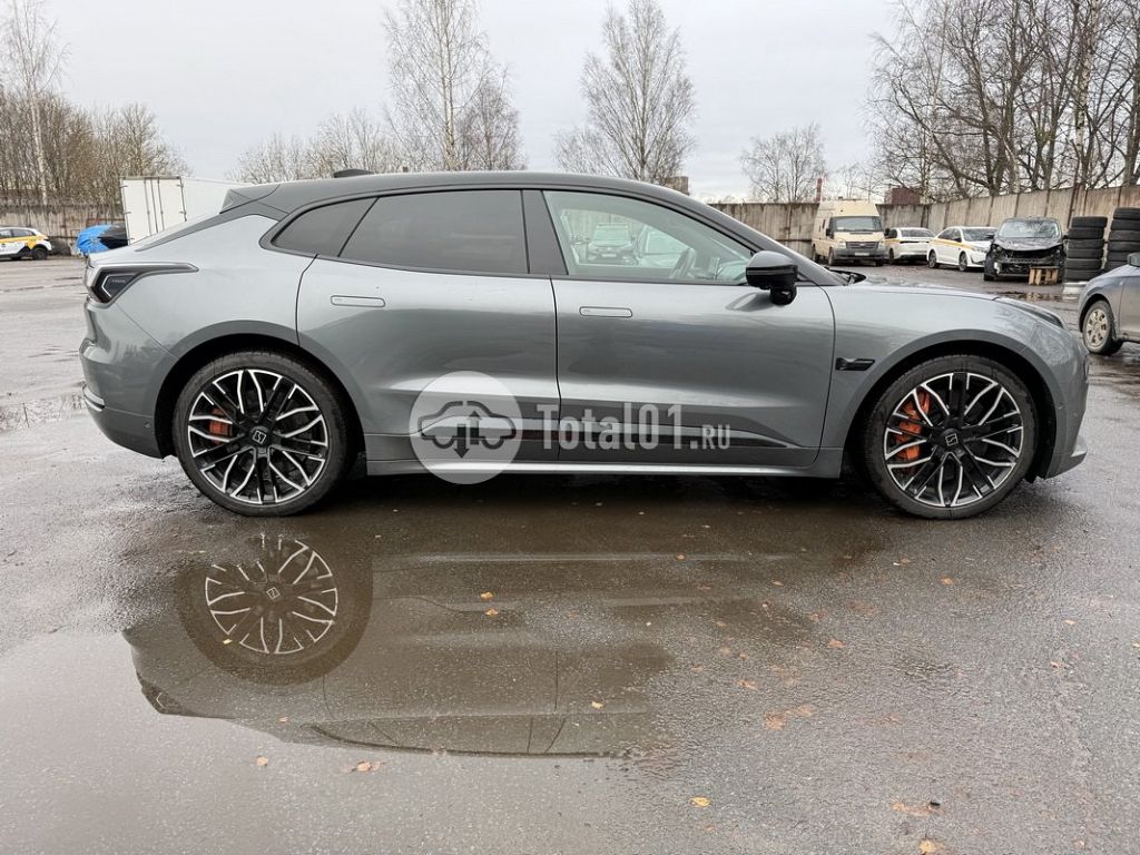 Фото Zeekr 001 68