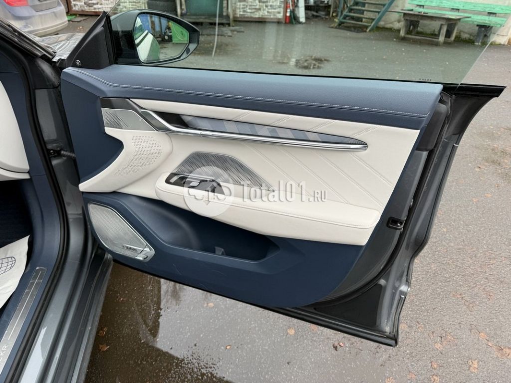 Фото Zeekr 001 86