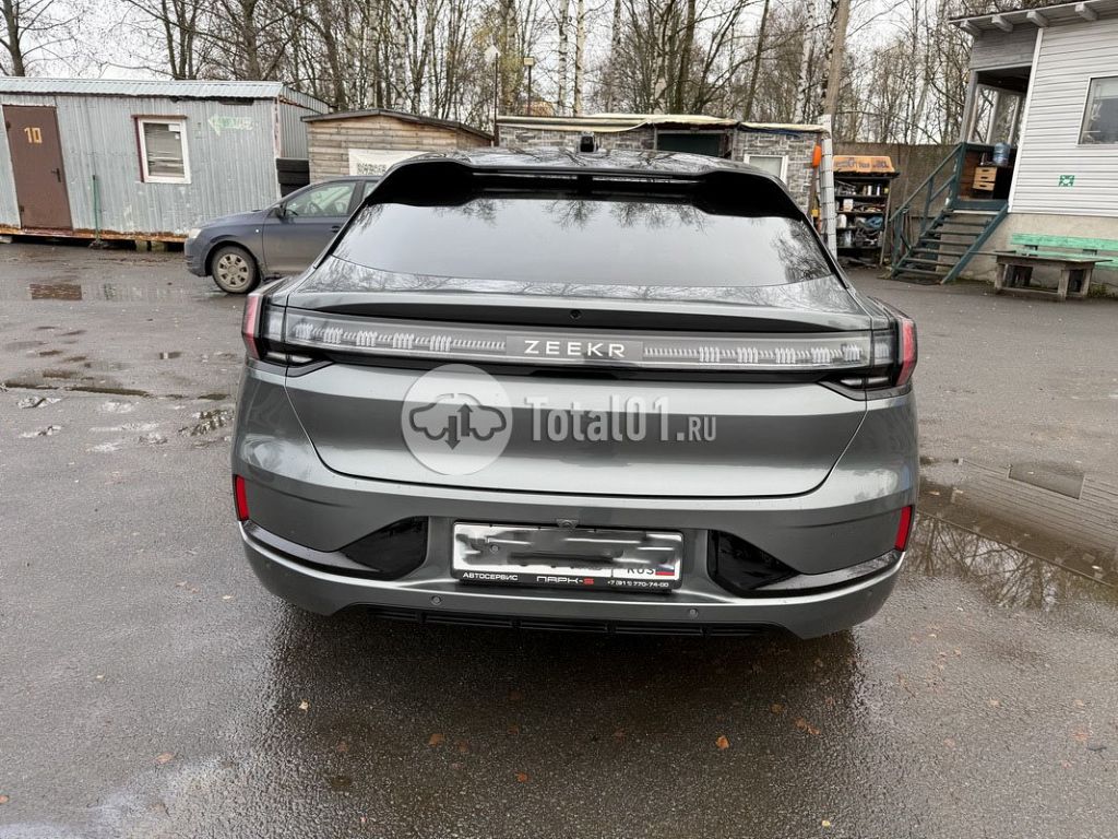 Фото Zeekr 001 112