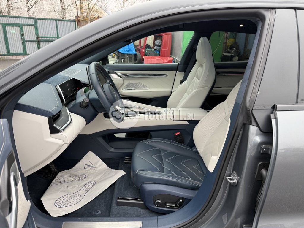 Фото Zeekr 001 124